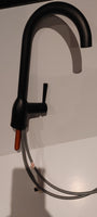 Moen Adler 87233BL robinet de cuisine a bec rétractable