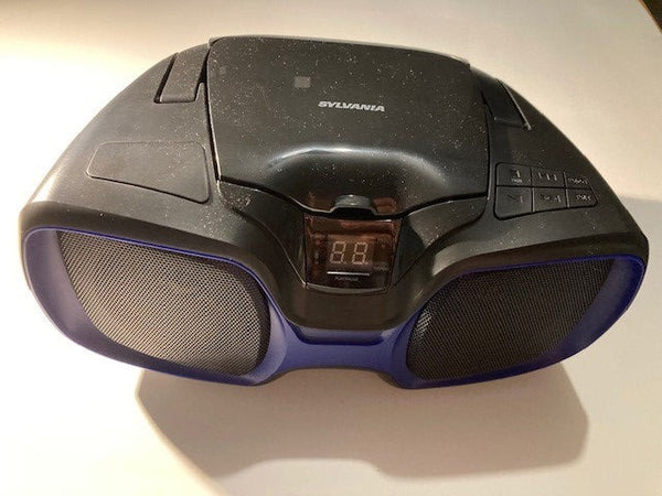 Sylvania CD Radio Boombox Modèle SRCD1037BT-BLACK/BLUE
