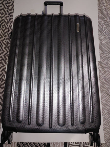 Samsonite Quarry - Valise de 27'' de couleur argenté extensible (Valeur d'environ 299.99$)