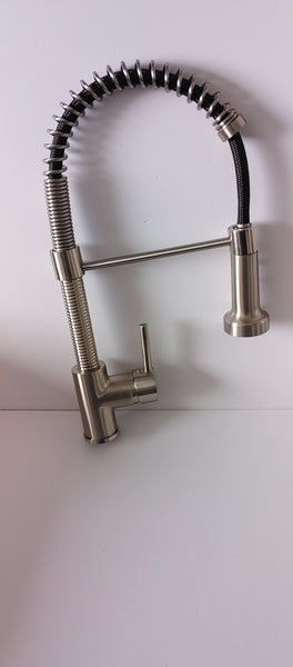 Robinet de cuisine en nickel brossé de marque EKRTE  (Valeur de 139.00$)
