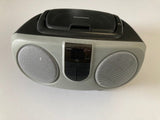 CURTIS Sylvania SRCD243M-SILVER Modèle  SRCD243 Portable Lecteur CD avec AM/FM Radio, Boombox (Gris-Argenté)
