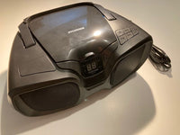 Sylvania CD Radio Boombox Modèle SRCD1037BT-BLACK/TITANIUM